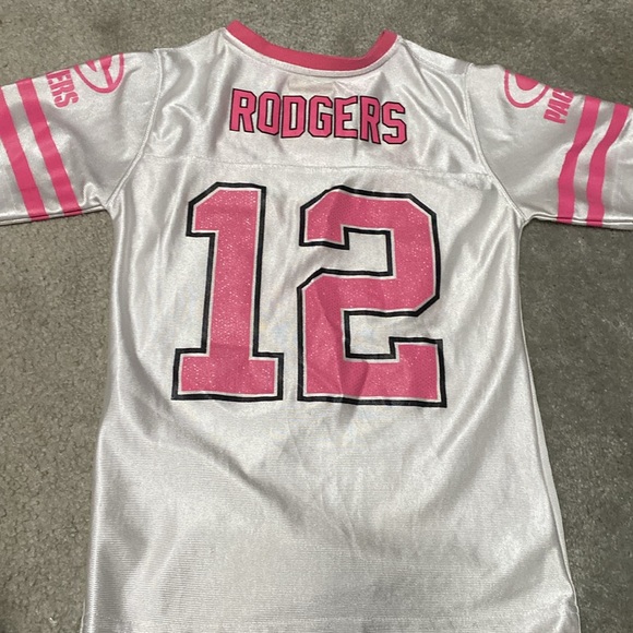 Girls Arron Rodger’s packer jersey. - Picture 3 of 3